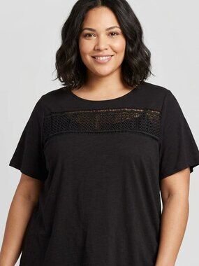 ⭐️ 5 for 20$! ⭐️ DC Jeans Black T-Shirt with Crochet